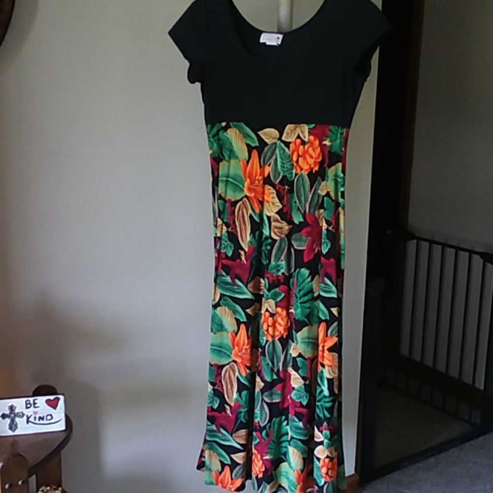 DONATING SOON Vintage 90s Tropical Dress